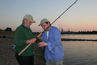 Angler am Rhein